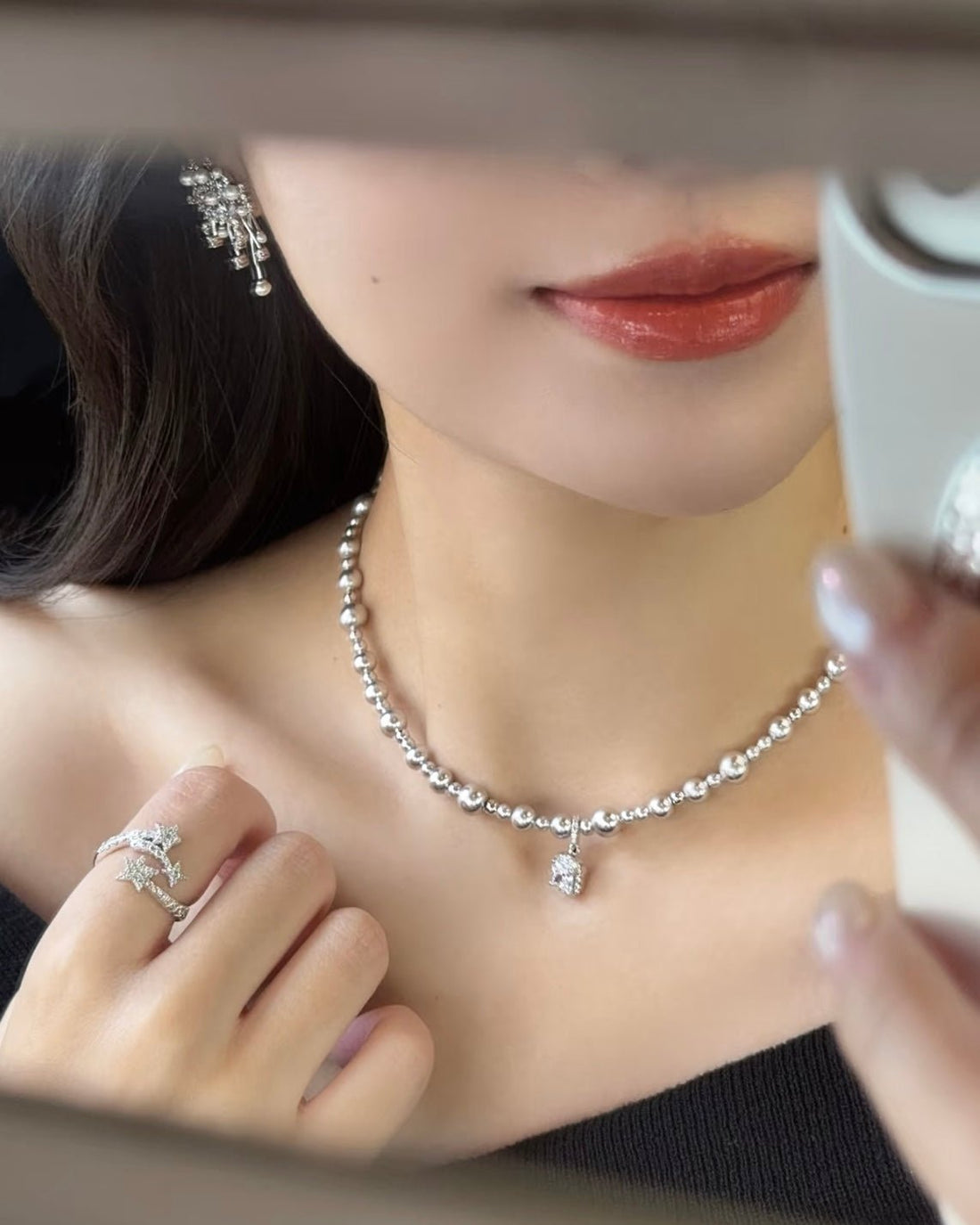 Pearl Necklaces Are Back: Why You Need Both Grey & White in Your Jewelry Box - sweetsaga Jewelry Store