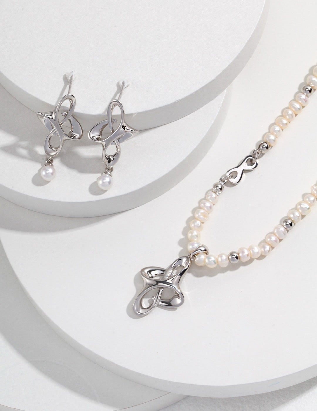Modern S925 Silver Chinese Knot Pearl Necklace | Geometric Interlocking Pendant 货号：YD0047 | Vintage Baroque Pearl & Gold Plated Sterling Silver Jewelry | sweetsaga Jewelry Store