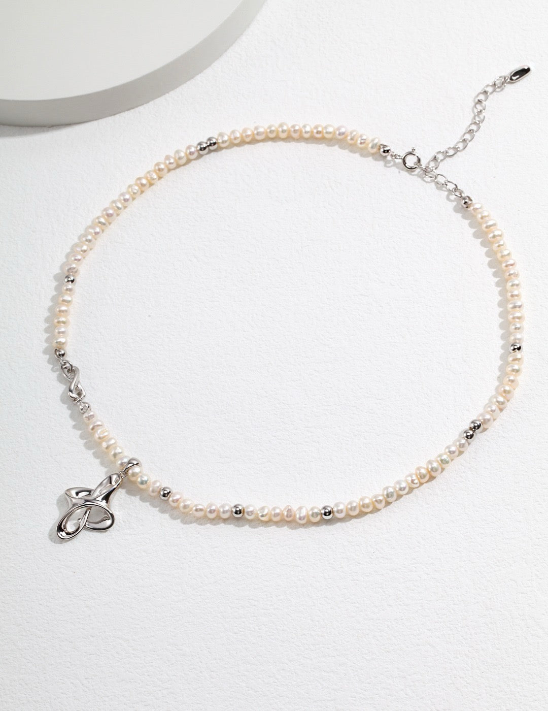 Modern S925 Silver Chinese Knot Pearl Necklace | Geometric Interlocking Pendant 货号：YD0047 | Vintage Baroque Pearl & Gold Plated Sterling Silver Jewelry | sweetsaga Jewelry Store