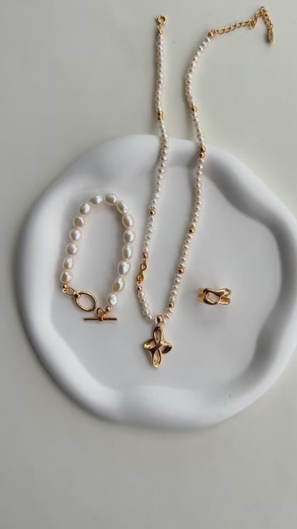 Modern S925 Silver Chinese Knot Pearl Necklace