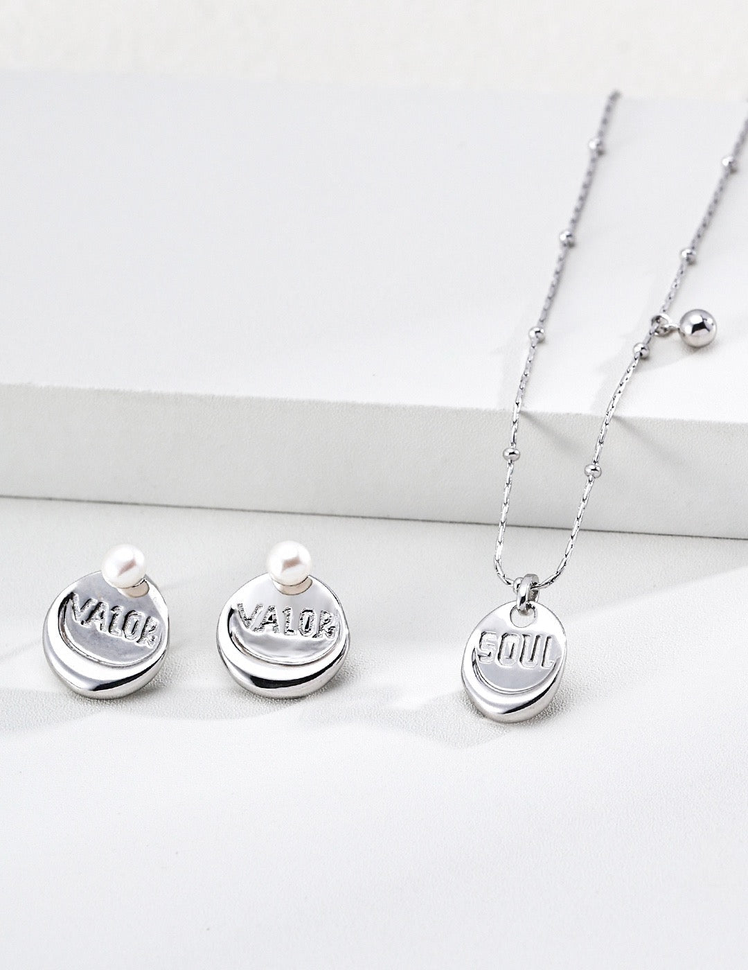 S925 Sterling Silver "Soul" Pendant Necklace — Vintage Gold & Platinum | D0771 | Vintage Baroque Pearl & Gold Plated Sterling Silver Jewelry | sweetsaga Jewelry Store