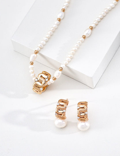 Sterling Silver Natural Pearl & Zirconia Pendant NecklaceD0769 | Vintage Baroque Pearl & Gold Plated Sterling Silver Jewelry | sweetsaga Jewelry Store