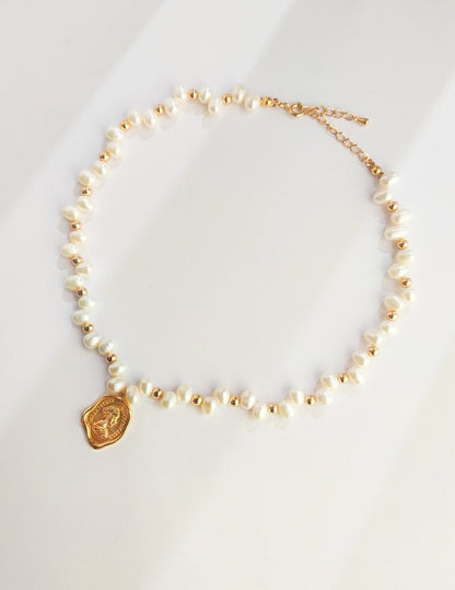 Vintage Queen Signet Pearl Necklace | S925 Silver Wax Seal Pendant 货号：D0276 | Vintage Baroque Pearl & Gold Plated Sterling Silver Jewelry | sweetsaga Jewelry Store