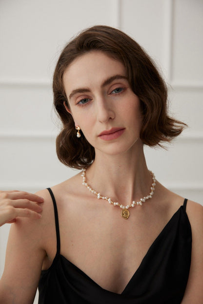Vintage Queen Signet Pearl Necklace | S925 Silver Wax Seal Pendant 货号：D0276 | Vintage Baroque Pearl & Gold Plated Sterling Silver Jewelry | sweetsaga Jewelry Store