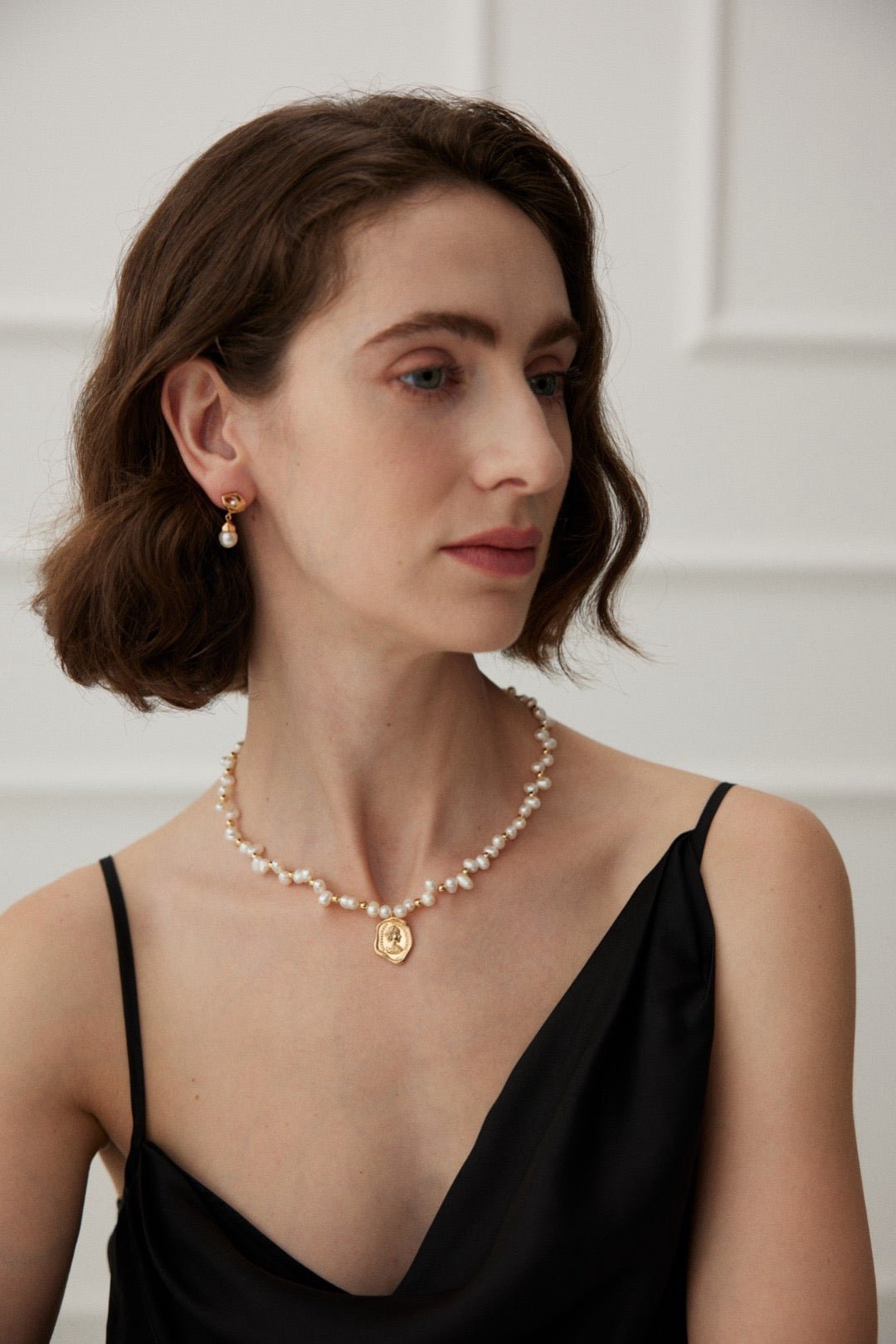 Vintage Queen Signet Pearl Necklace | S925 Silver Wax Seal Pendant 货号：D0276 | Vintage Baroque Pearl & Gold Plated Sterling Silver Jewelry | sweetsaga Jewelry Store